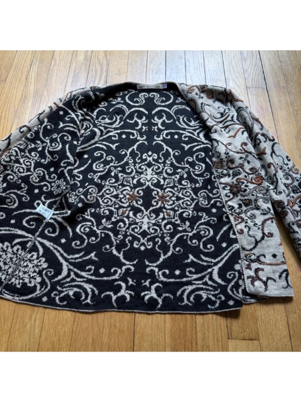 Simply Natural Size S Beige & Black Alpacal Peru Embroidered Cardigan - Picture 10 of 16